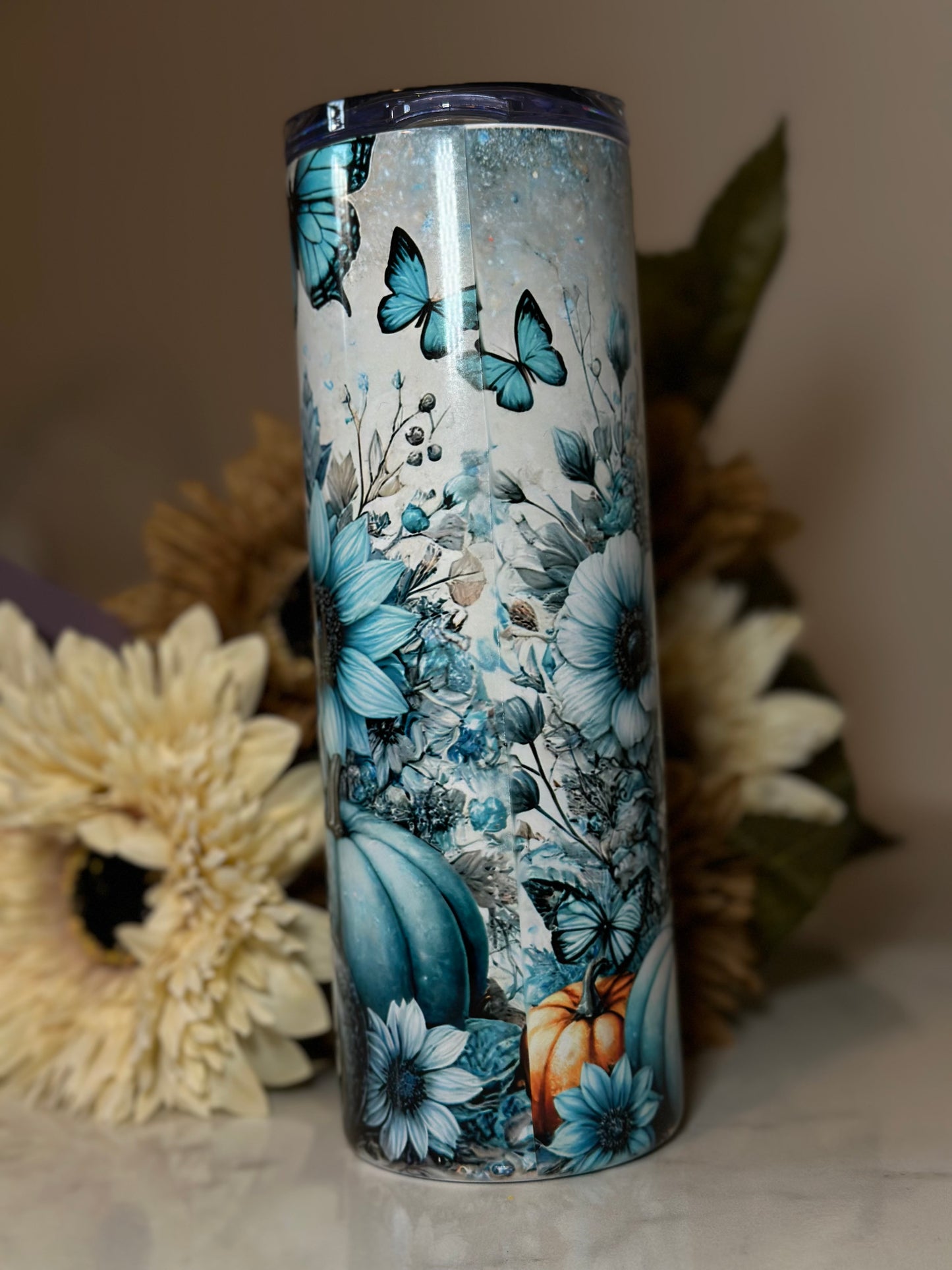 🐮 Highland Cow & Teal Pumpkin Floral Tumbler