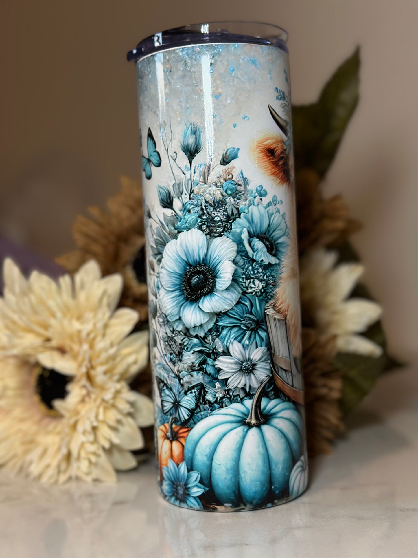 🐮 Highland Cow & Teal Pumpkin Floral Tumbler